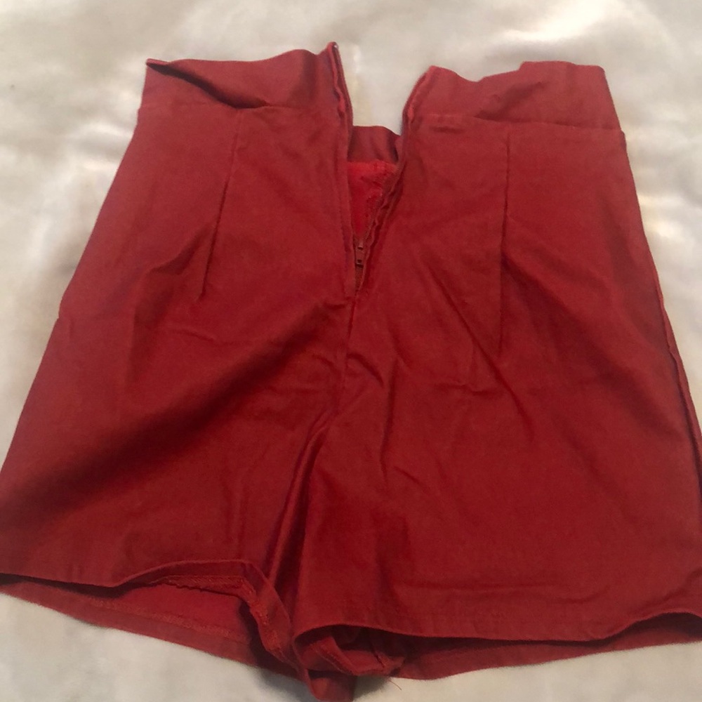 Red, Windsor, shorts, 76%rayon 21%nylon 3% spandex, medium
